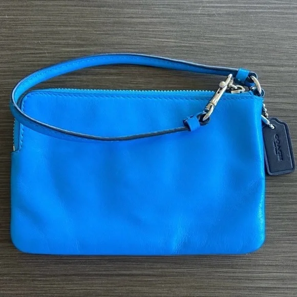 Coach Color block Wristlet -EUC - Picture 2 of 6